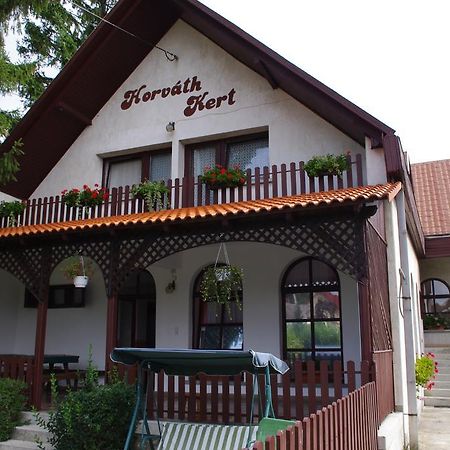Horvath Kert Vendeghaz Hotel Zirc Exterior photo