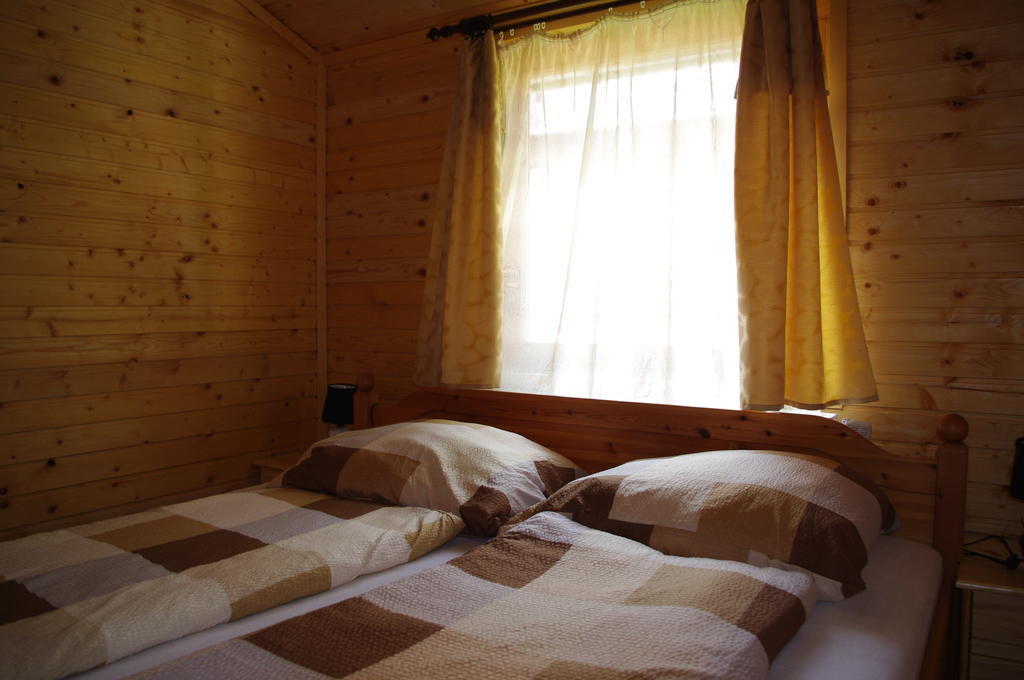 Horvath Kert Vendeghaz Hotel Zirc Room photo