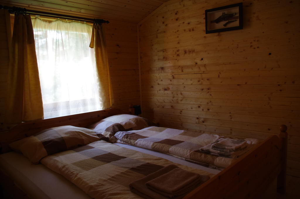 Horvath Kert Vendeghaz Hotel Zirc Room photo